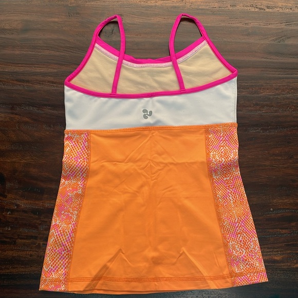 Triple Flip Tank top - Picture 2 of 4